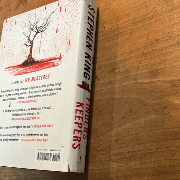 Stephen King 'Finders Keepers' Hardcover Book - Picture 5 of 16